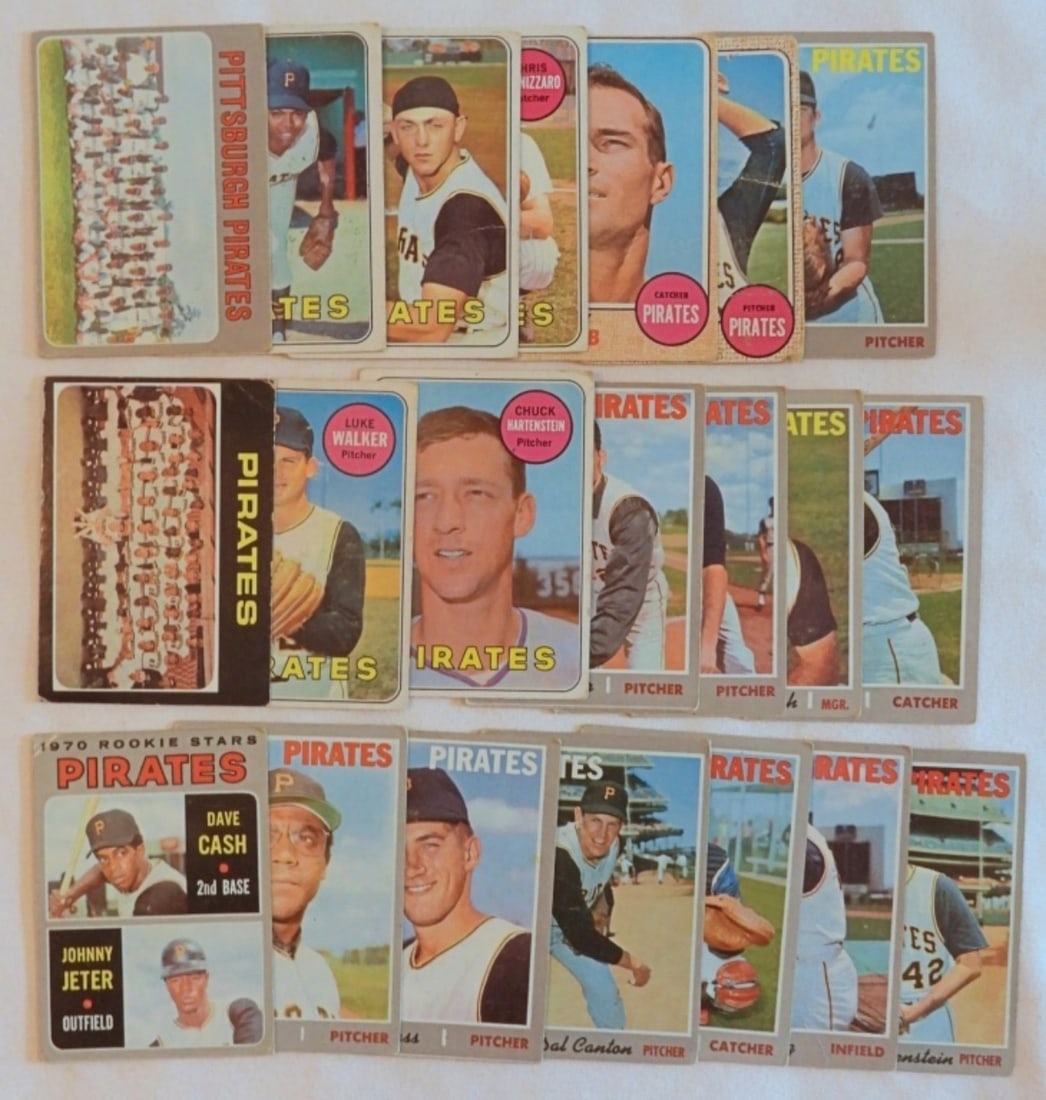 TOPPS Mixed Years Pittsburgh Pirates: 21 cards of the Pittsburgh Pirates, from the 1960s & 1970s, good condition