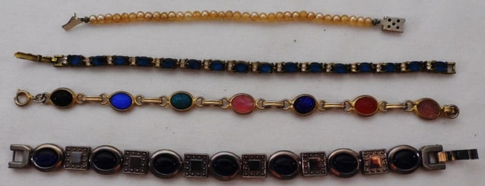4 Pretty Bracelets