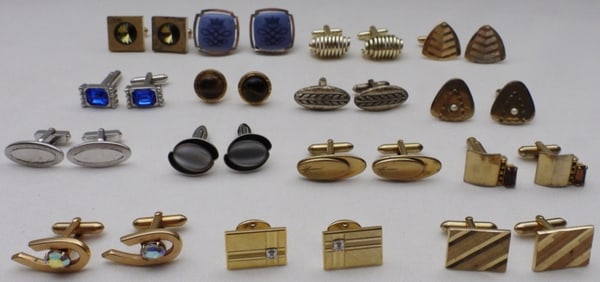 15 Lot Of Assorted Tones Cufflinks