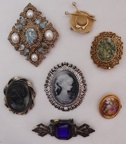 Variety Of 7 Pins