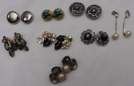 8 Pairs Of Clip-On Earrings