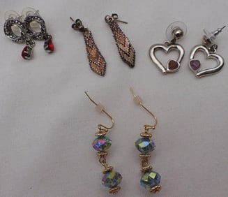 4 Pairs Of Beautiful Earrings
