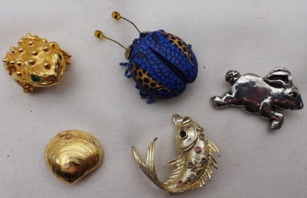 5 Animal Pins