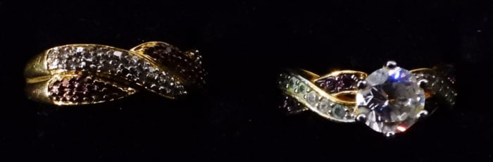 (2) Size 7 Gold-Tone Rings