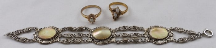Beautiful Bracelet & 2 Rings