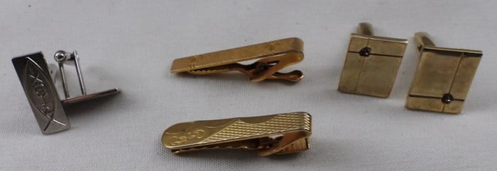 Men's Lot (2) Pair of Cuff-Links (2) Tie-Clips