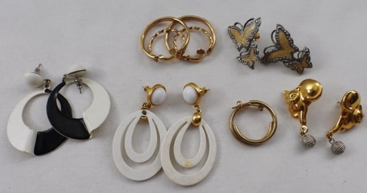 6 Pairs Of Earrings