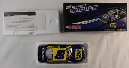 1:24 Scale Model Car #19 Elliot Sadler