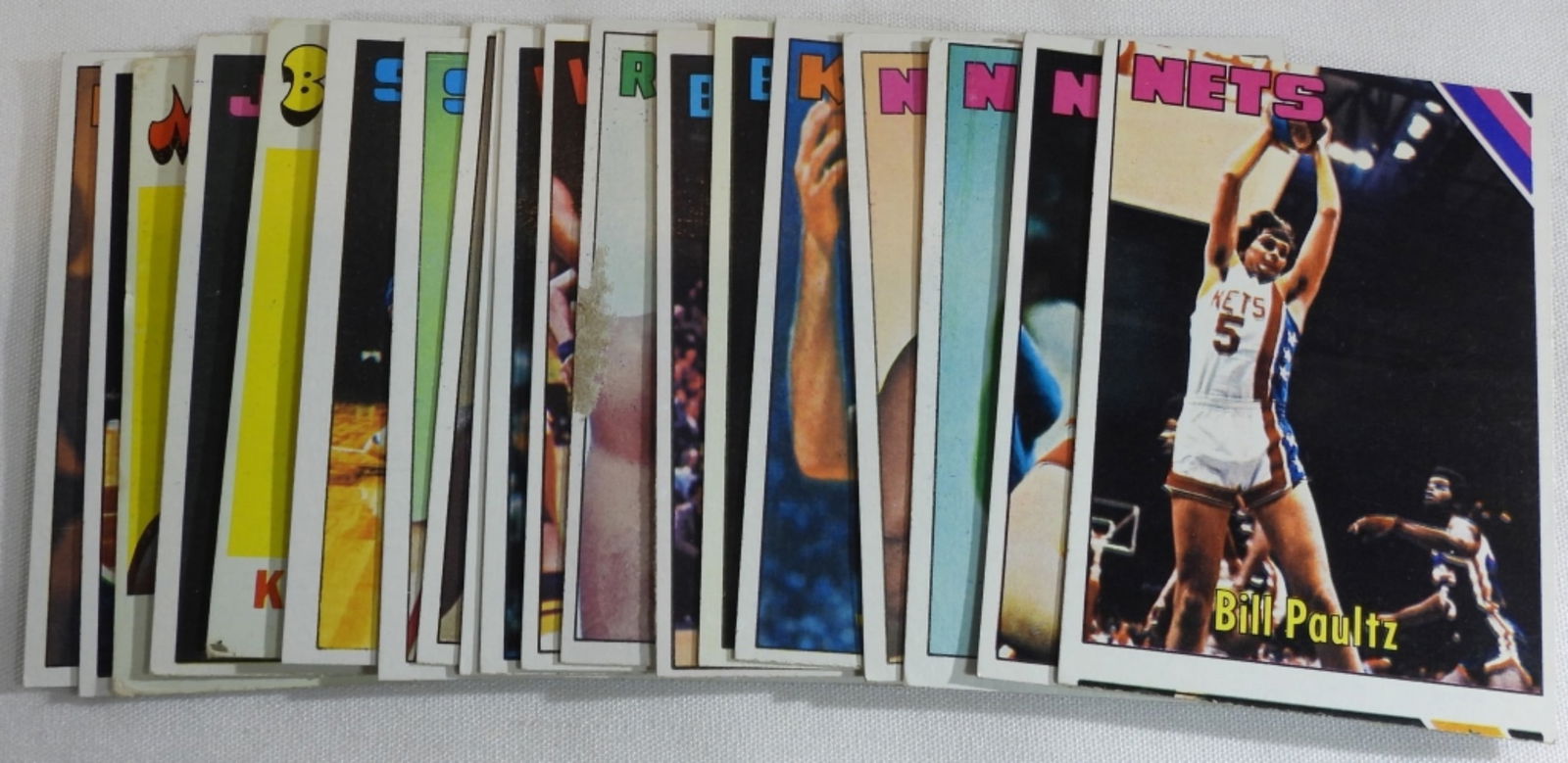 (20) Mixed Lot Of 1960s-70 Basketball Cards: Topps Pacers, Pros', Jazz, Bullets', Sails, Warriors, Rockets, Blazers, Knicks, Nets