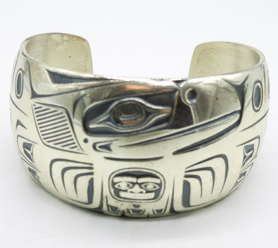 Barry Harem NW Coast Raven Totem Cuff (1 of 4)
