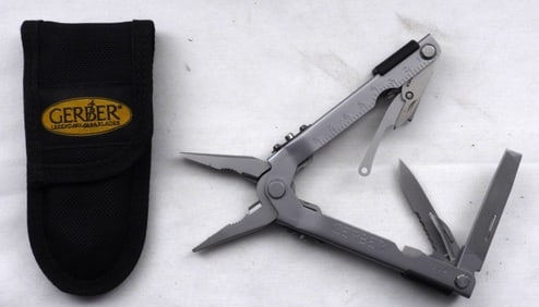 Gerber Multi-Tool Pocket Knife With Sheath