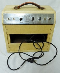 Gibson Skylark Tremolo Amp