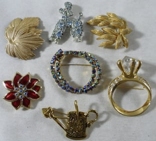 7 Assorted Brooches