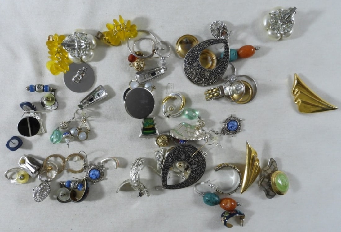 30 Pairs Of  Assorted Earrings (1 of 3)