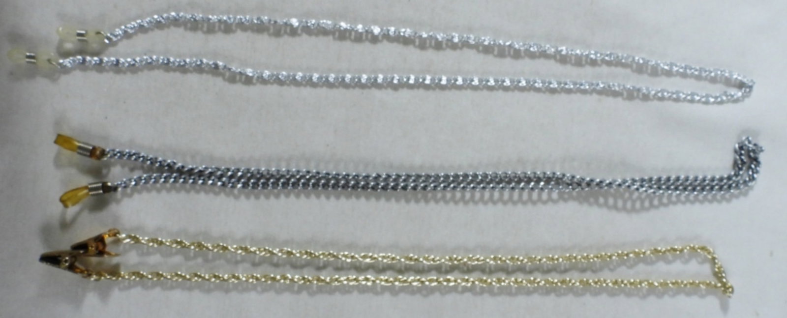 3 Chains To Hold Glasses: Bid Vintage today