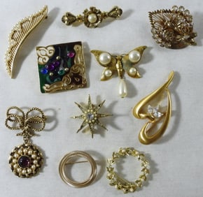 10 Gold-Tone Brooches