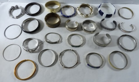 Vintage Lot Of Bangles & Cuffs