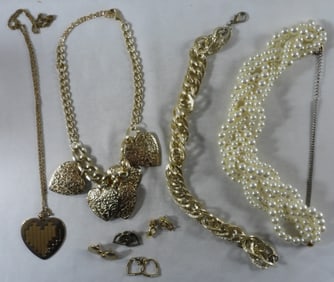 (4) Chunky Necklaces & Earrings