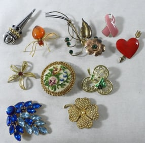 10 Brooches