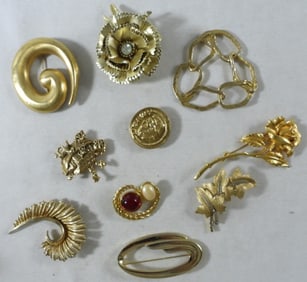 10 Gold-Tone Brooches