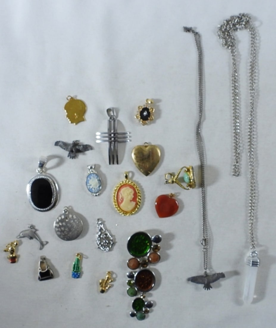 20 Pendants & 2 Chains (1 of 2)