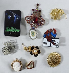 10 Brooches