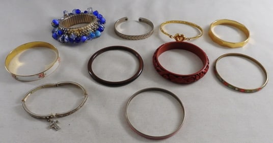 10 Bracelets