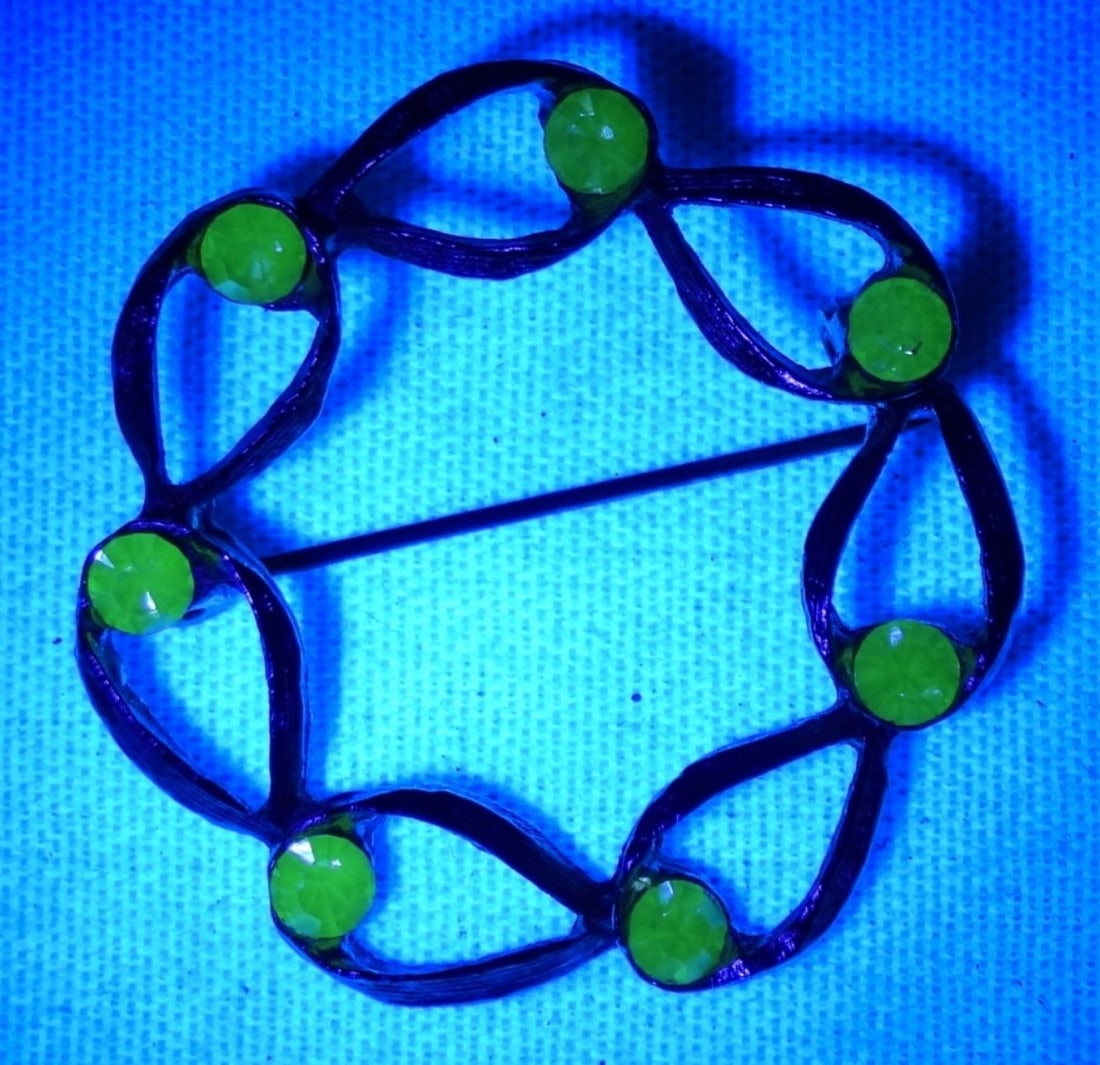 Uranium Glass Brooch (1 of 6)