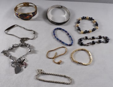 10 Bracelets