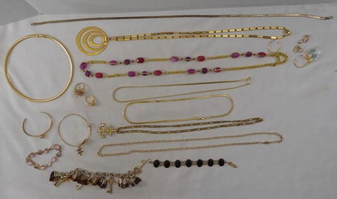 Gold-Tone Jewelry Lot