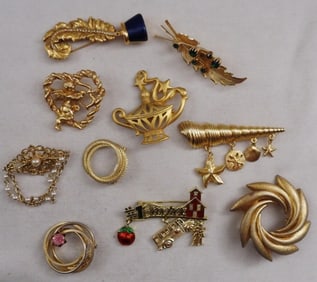 10 Gold-Tone Brooches