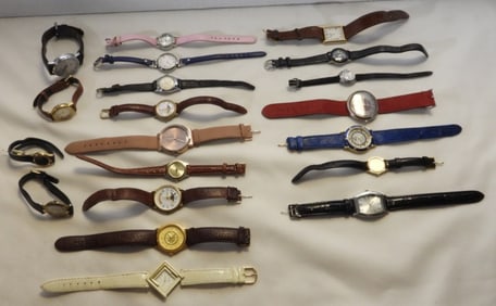 (20) Ladies Leather Style Band Watches