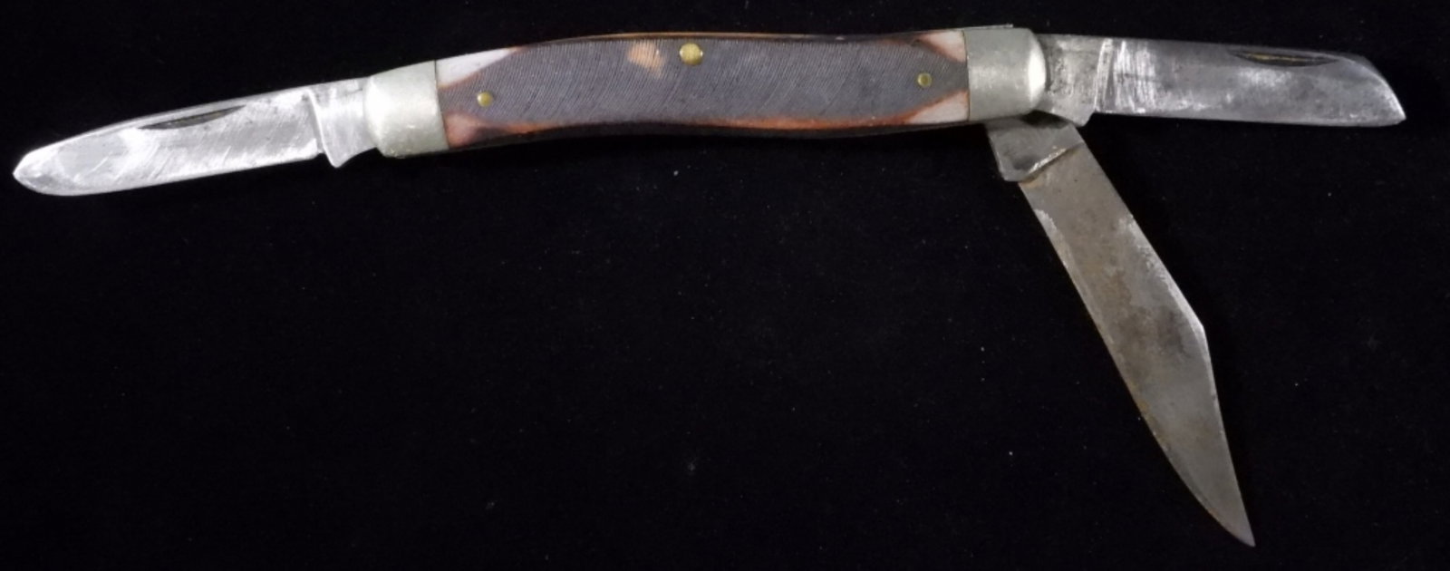 Old Timer Pocket Knife: 3-bladed, 4" handle