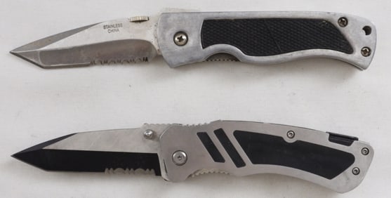 2 Serrated Folding Pocket Knives
