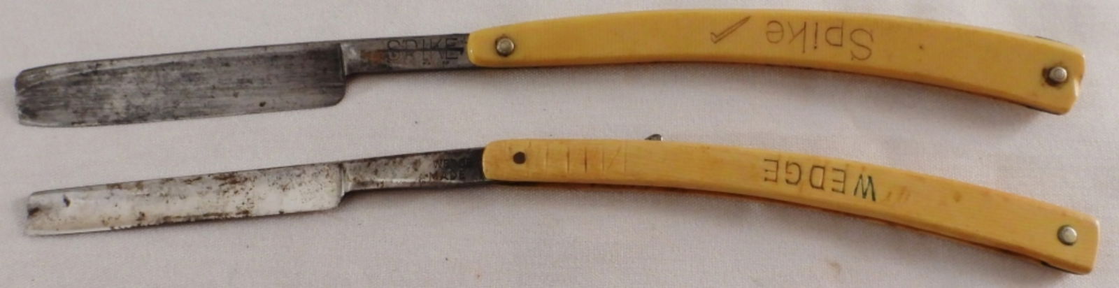 (2) Straight Razors Yellow Handles (1 of 3)
