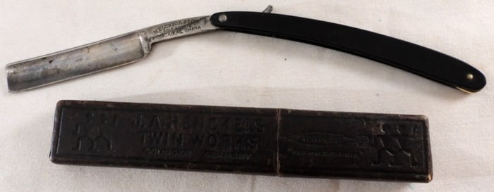 Melchior Bro's Straight Razor In Box