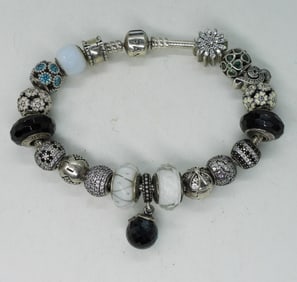 Stunning Pandora Bracelet with 19 Charms