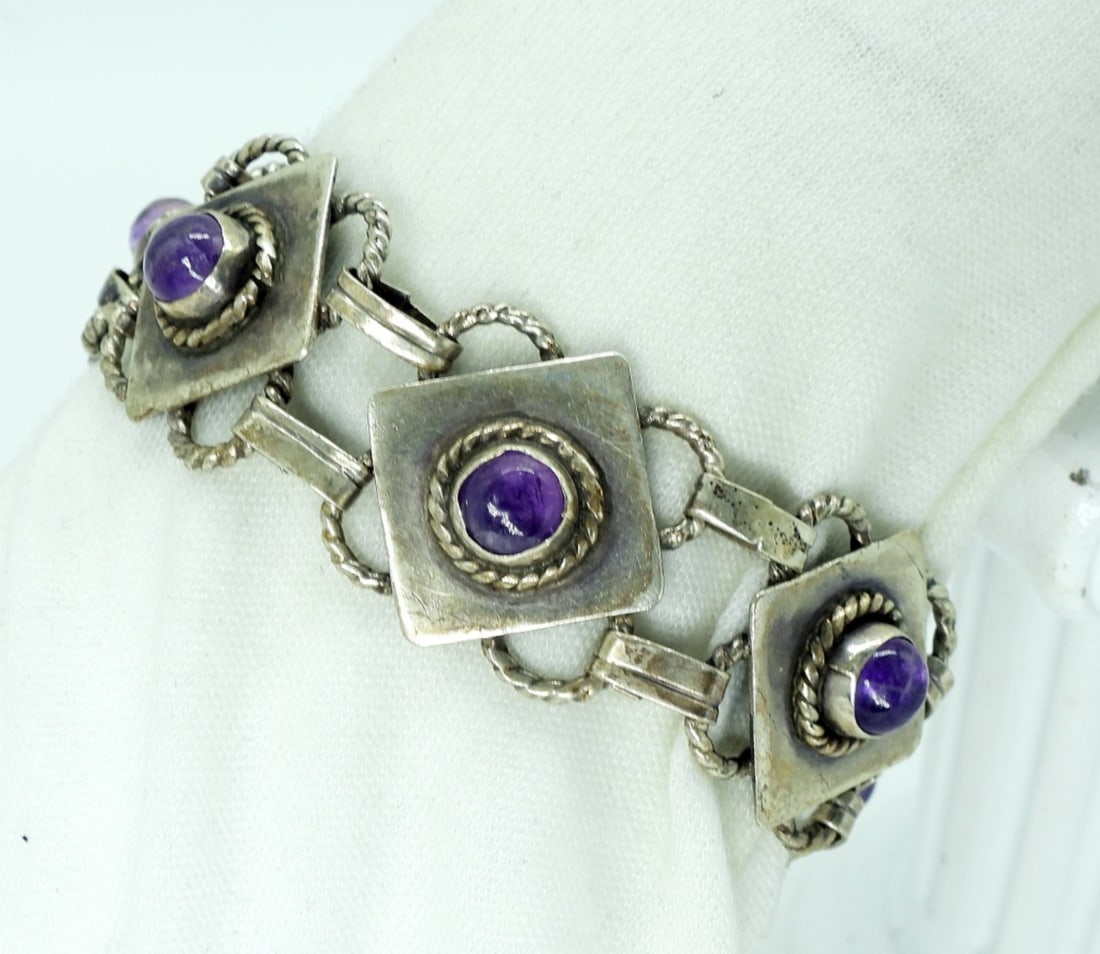 Silver Mexico Amethyst Bracelet (1 of 2)