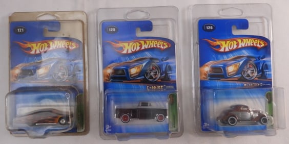 (3) 2005 Hot Wheels T-Hunt