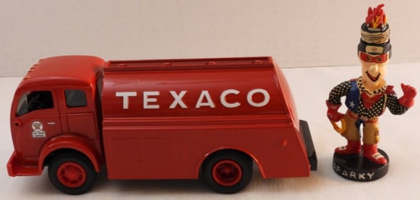 Texaco Truck & Sparky Bobble Head
