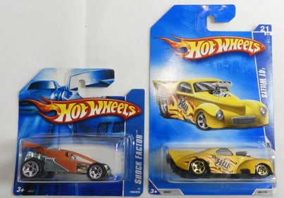 (2) Hot Wheels