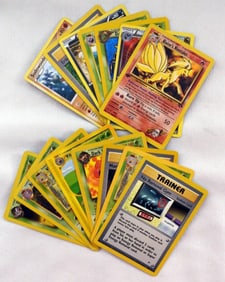(15) Cards Pokemon