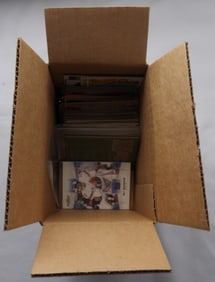(121) Football Cards