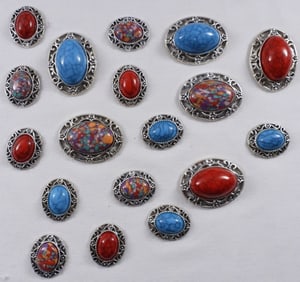 (18) Small & Medium Pendants For Crafting