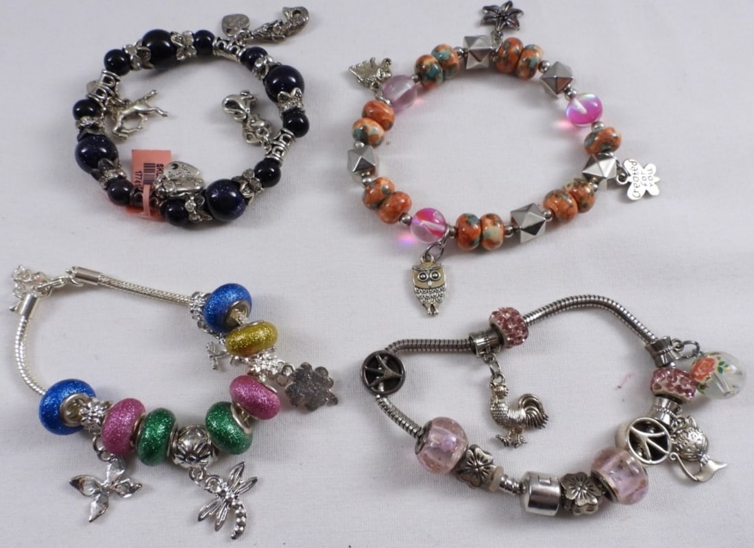 (4) Charm Women's Charm Bracelet (1 of 1)