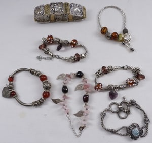 (7) Women's Bracelets