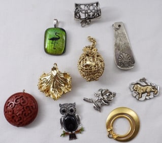 (10) Pendants