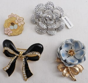 (4) Brooches