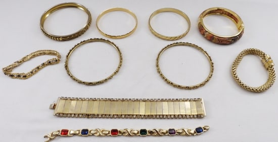 Mixed Lot of (10) Gold Toned Bracelets