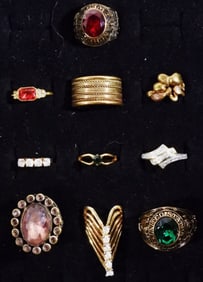 (10) Gold Toned Rings